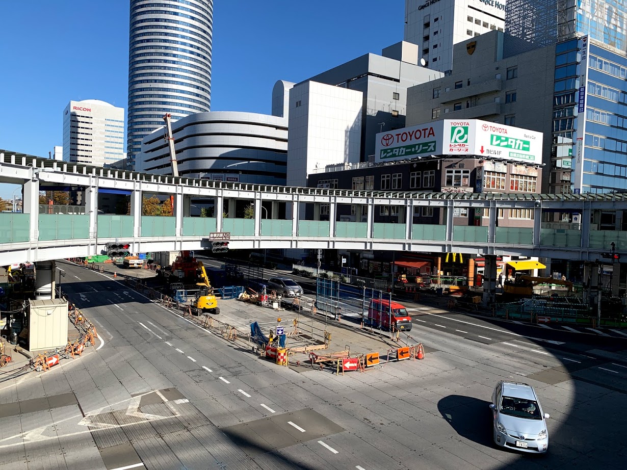 工事中の新横浜駅　
