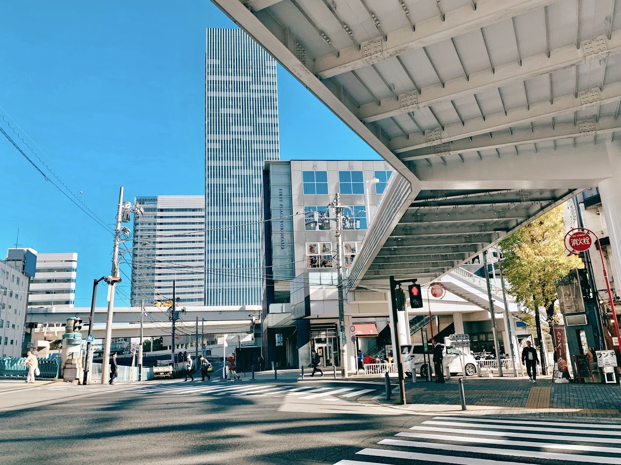 横浜駅東口周辺